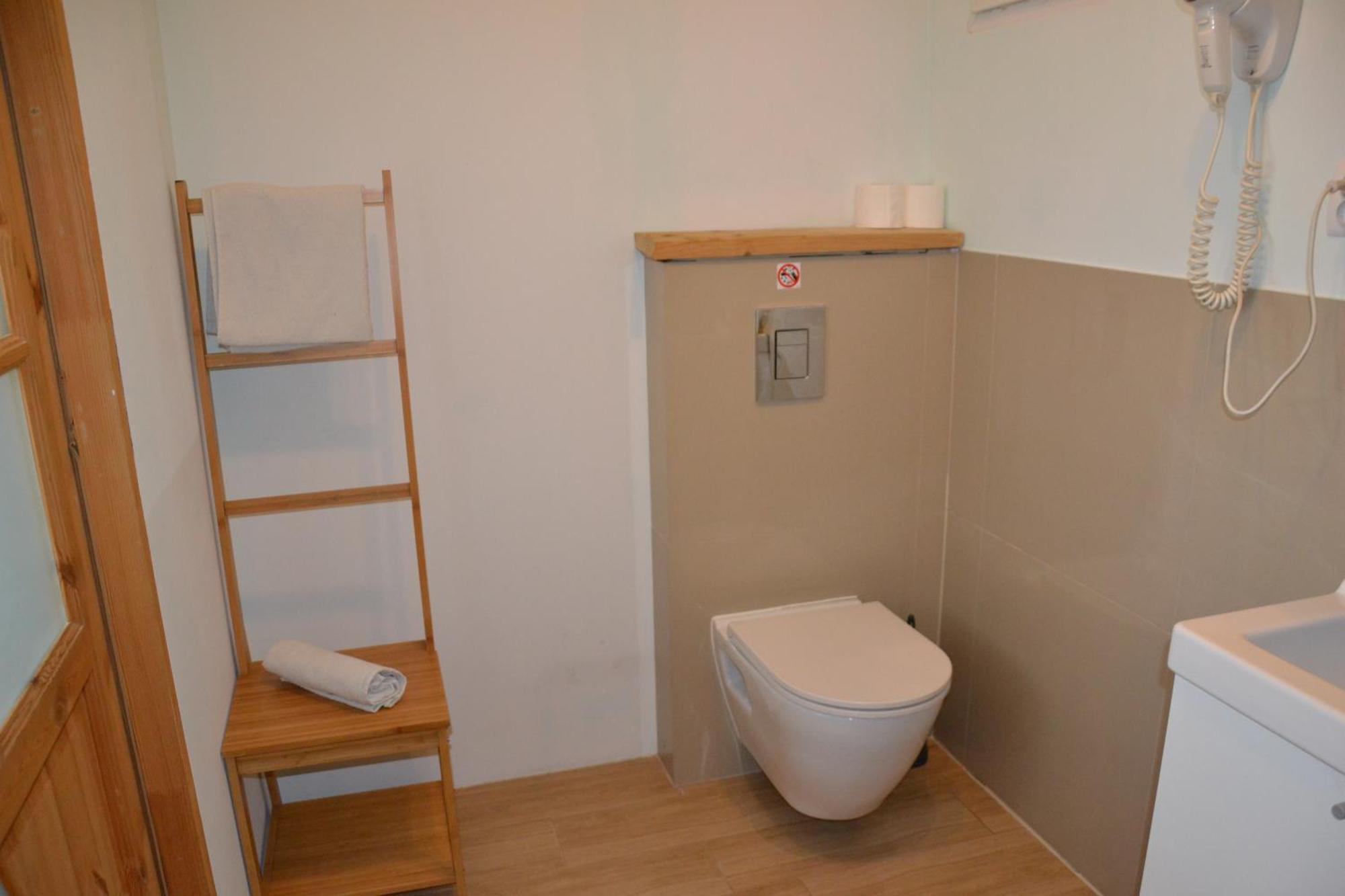 Flores Apartament Katowice Ngoại thất bức ảnh